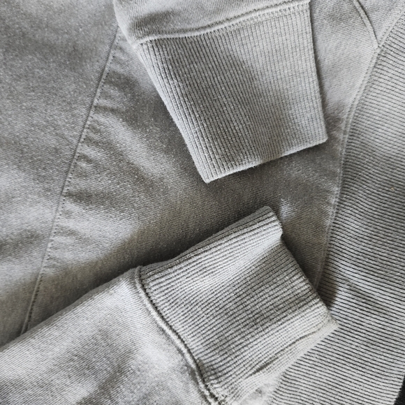 Under Armour crewneck small - Picture 4 of 5